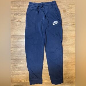 Nike. Youth L. Navy blue. Sweatpants.